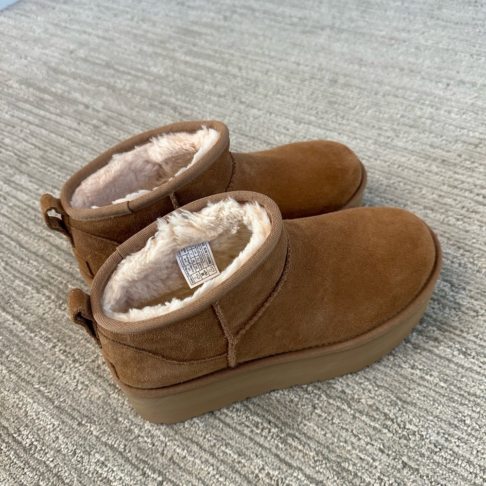 Ugg classic ultra mini platform